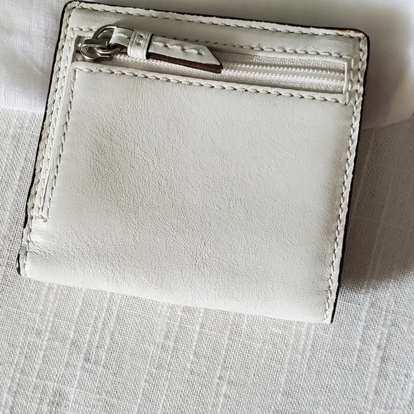 Coach Off White Leather Mini Wallet - Picture 4 of 6
